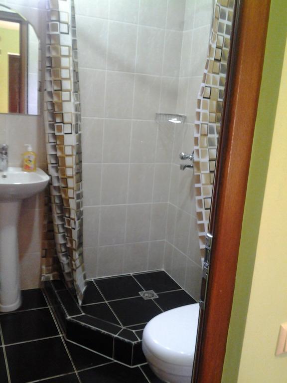 Dilbo House Hotell Dilijan Rum bild